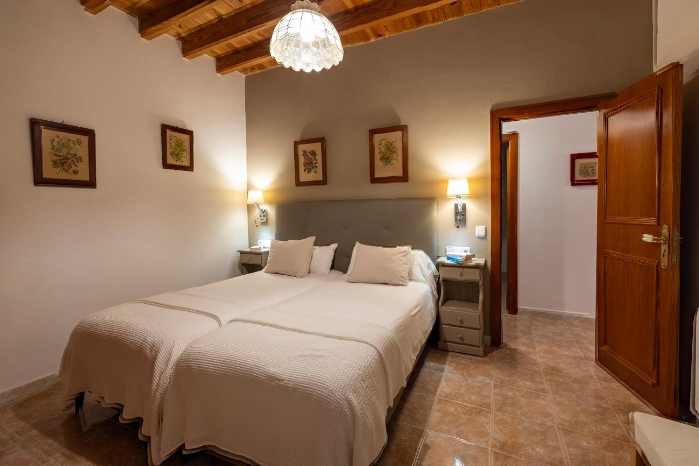Agroturisme Sa Torre (Adults Only) Santa Eugenia Luaran gambar